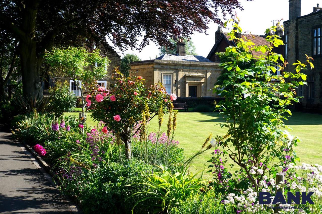 Beautiful Old Bank In Bakewell Villa Exteriör bild